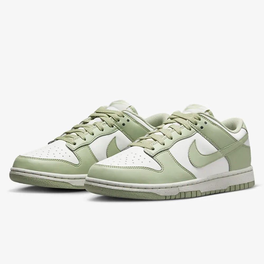 Nike Dunk Low
Women's Shoes